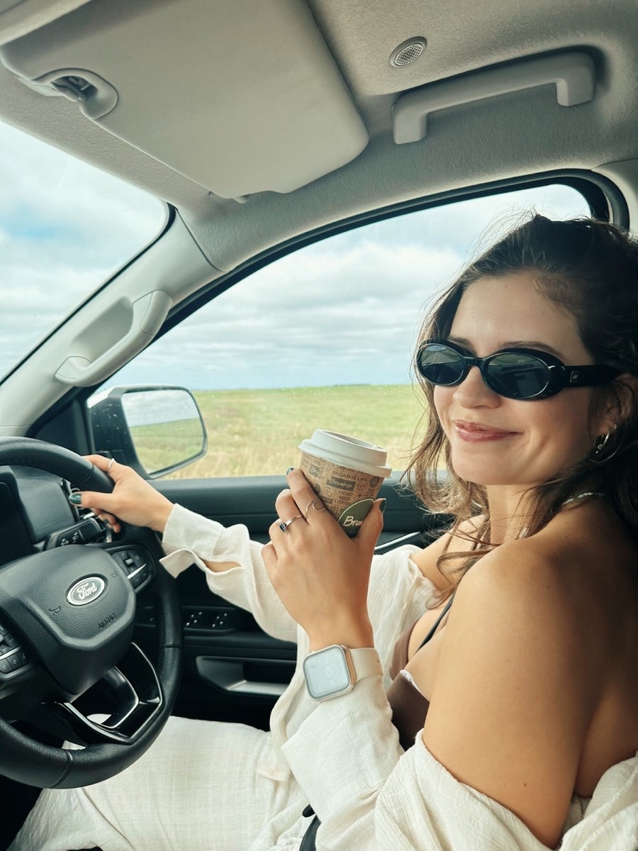 Janela do carro durante um roadtrip