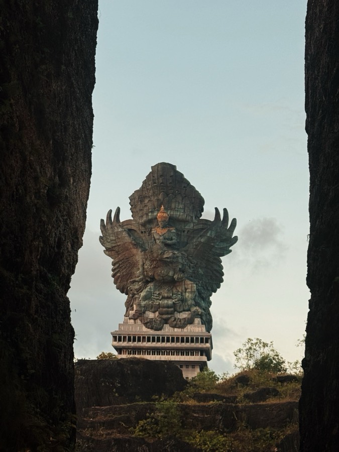 Templo balinês em pedra